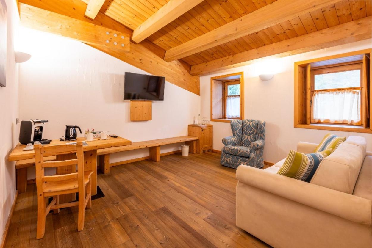 Agriturismo La Fiorida Mantello Eksteriør billede